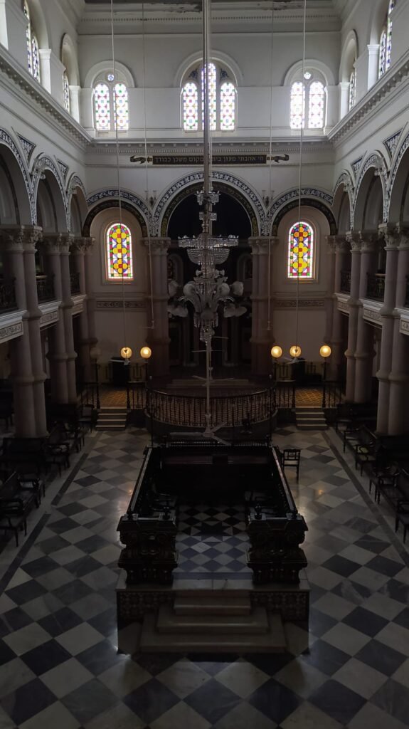 the bimah in the magen david synagogue 
